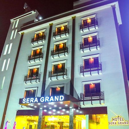 Hotel Sera Grand Ченай Екстериор снимка